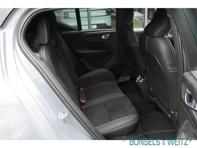 Volvo XC40 AWD Plus Recharge Twin Engine