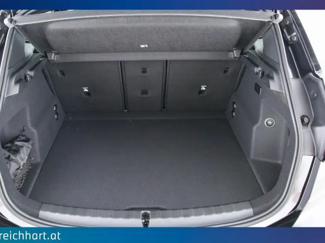 BMW 230 Sedan xDrive