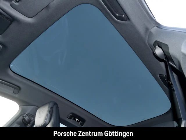 Porsche Taycan 4 Cross Turismo