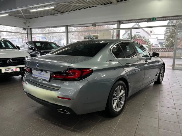 BMW 520 520d Business Line Sedan xDrive