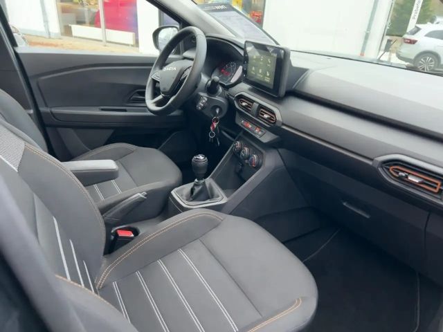 Dacia Sandero Essential Stepway TCe 90