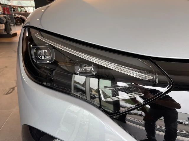 Mercedes-Benz EQE 300 Sedan