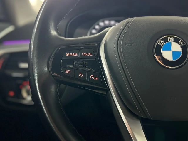 BMW 530 530e Sedan