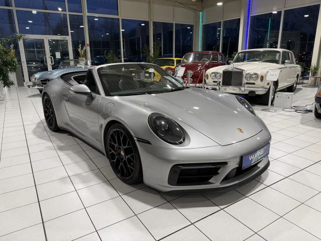 Porsche 911 Cabriolet Carrera GTS