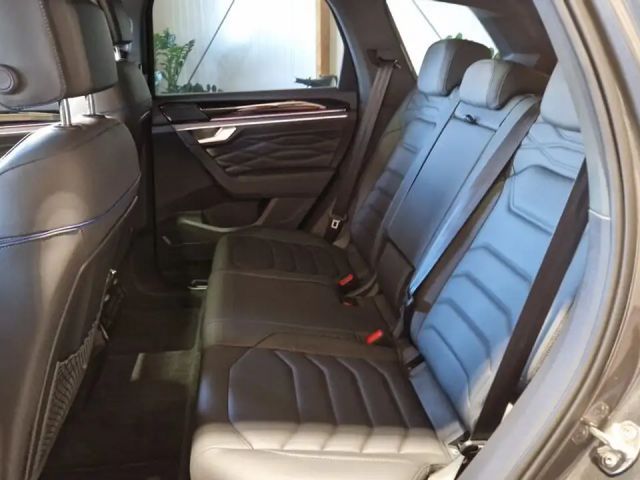 Volkswagen Touareg 4Motion R-Line eHybrid