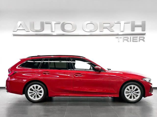 BMW 330 330i Touring xDrive