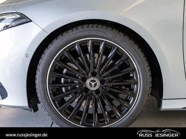 Mercedes-Benz A 220 4MATIC AMG Line