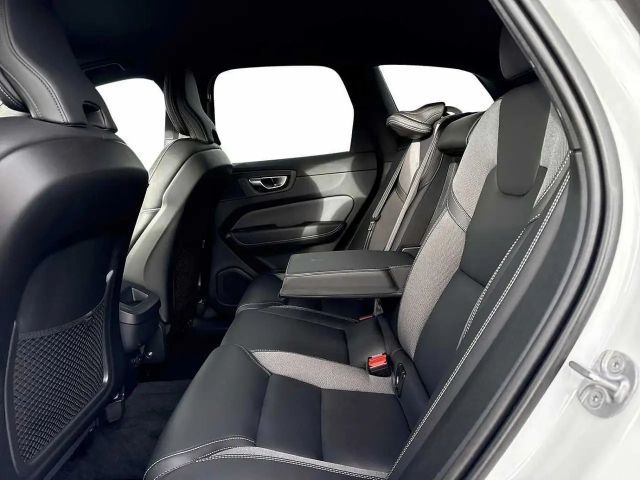 Volvo XC60 Dark Plus