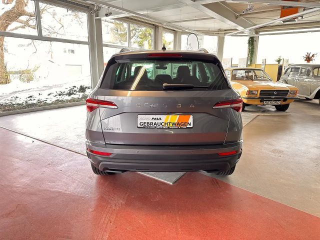 Skoda Karoq Edition 130 DSG*AHK*Rückfahrk*Frontscheibenheiz