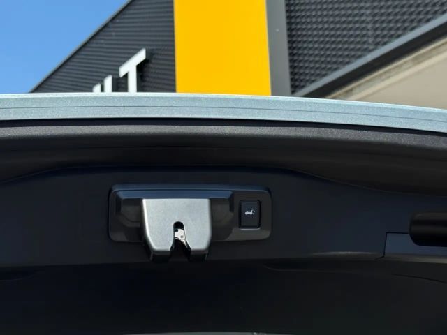 Renault Espace E-Tech Hybrid Iconic