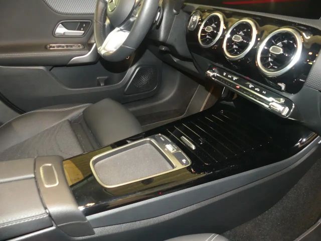 Mercedes-Benz A 200 Progressive