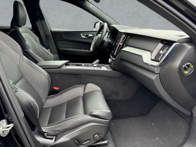 Volvo XC60 Dark Plus