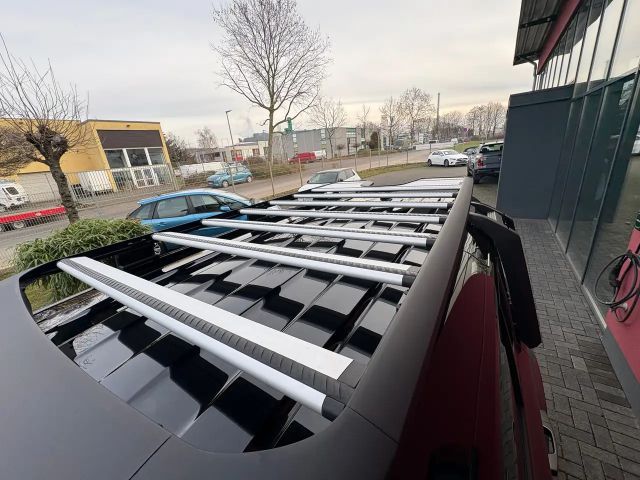 Land Rover Defender 110 D200 Dynamic SE