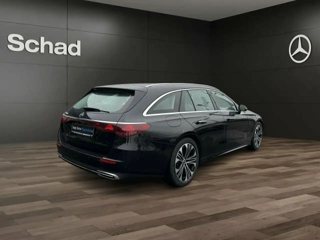 Mercedes-Benz E 300 AVANTGARDE E 300 e