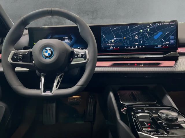 BMW i5 M-Sport Sedan eDrive40