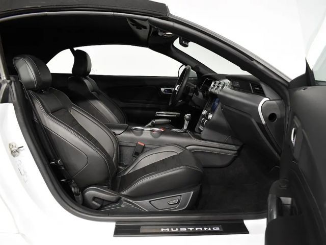 Ford Mustang Convertible GT 5.0 V8