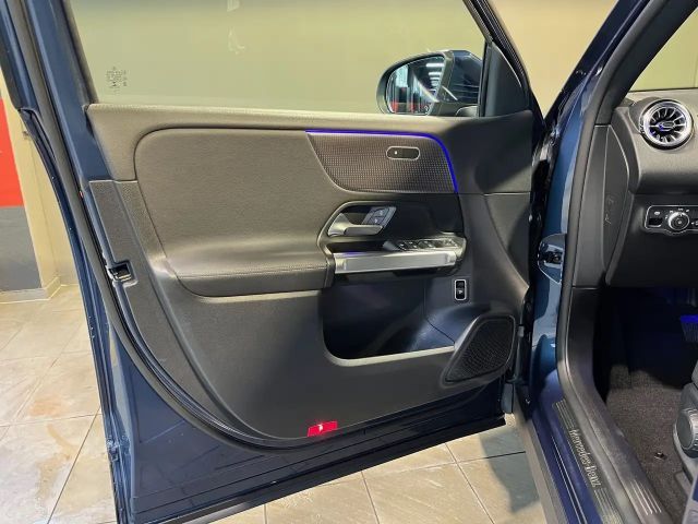 Mercedes-Benz EQB 300 4MATIC Progressive