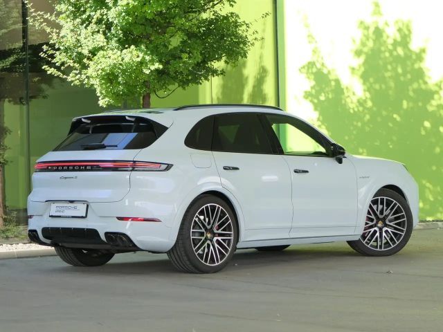 Porsche Cayenne E-Hybrid S