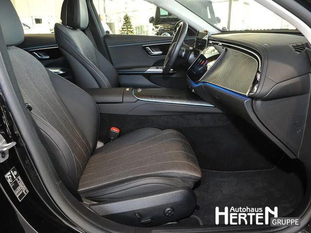 Mercedes-Benz E 300 AVANTGARDE Estate