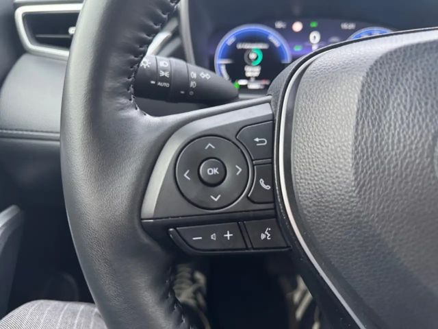 Toyota Corolla Cross Hybride Team D