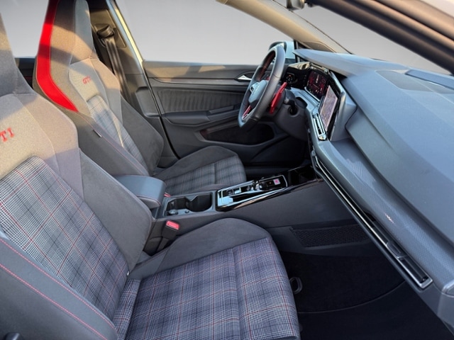 Volkswagen Golf 2.0 TSI DSG Golf VIII