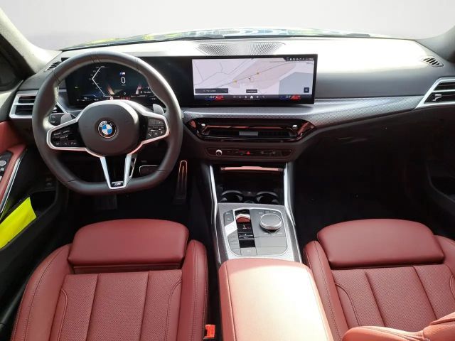 BMW 318 318i M-Sport Sedan