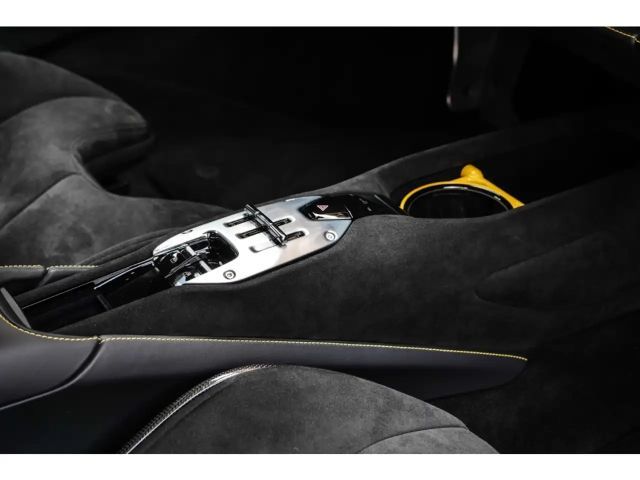 Ferrari SF90 Stradale