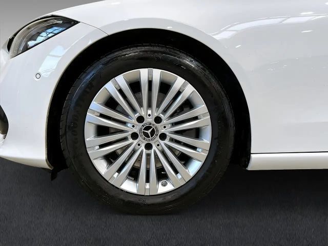 Mercedes-Benz C 200 AVANTGARDE C 200 d Estate