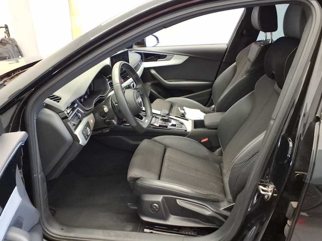 Audi A4 40 TFSI Avant Quattro S-Line S-Tronic