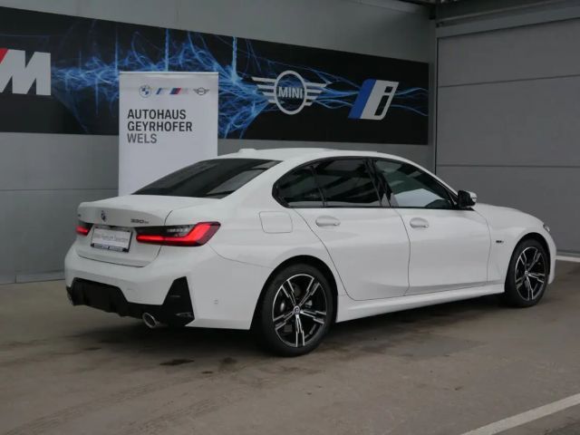 BMW 330 330e Sedan xDrive
