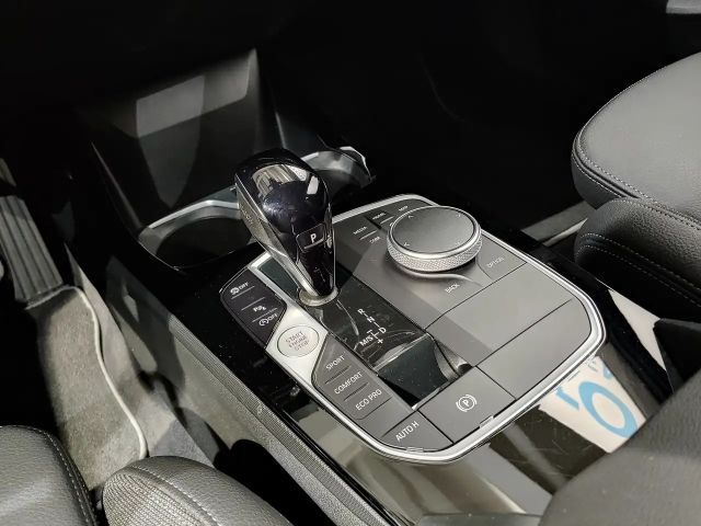 BMW 118 118i Sedan Sport Line