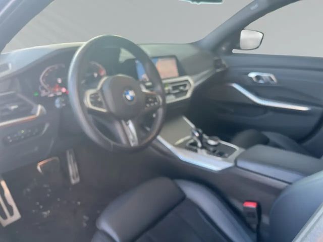 BMW 320 320d M-Sport Touring