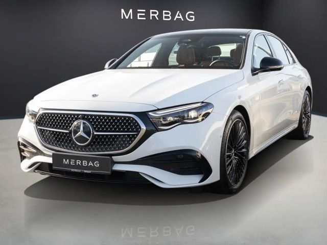 Mercedes-Benz E 200 Sedan
