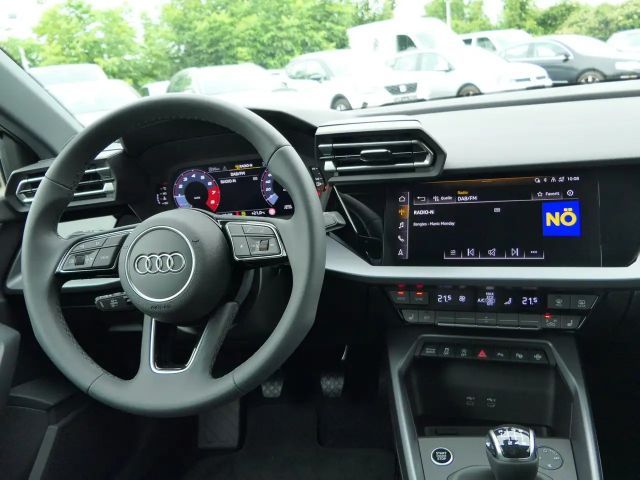 Audi A3 30 TFSI Sedan