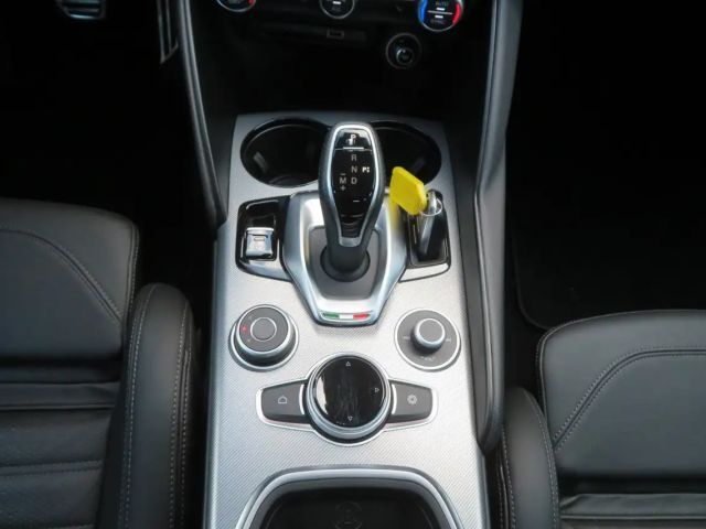 Alfa Romeo Giulia AT8 Q4 Veloce
