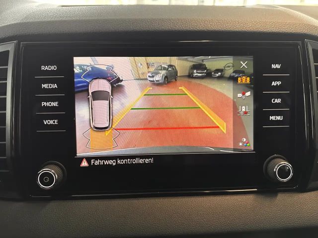 Skoda Karoq Edition 130 DSG*AHK*Rückfahrk*Frontscheibenheiz