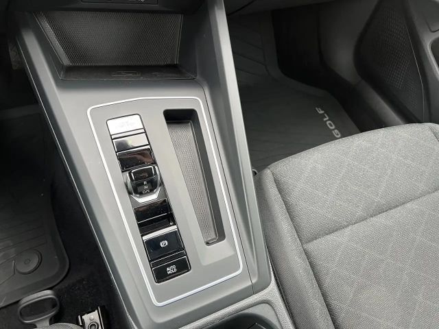 Volkswagen Golf DSG Life Variant