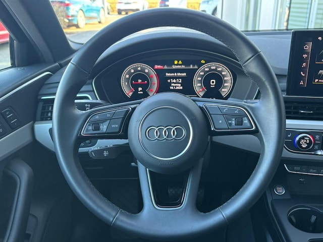 Audi A4 40 TFSI S-Tronic Sedan