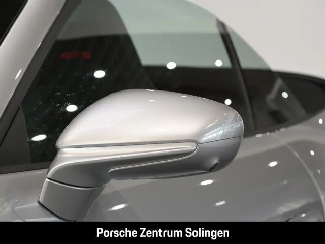 Porsche 992 Cabrio Carrera GTS