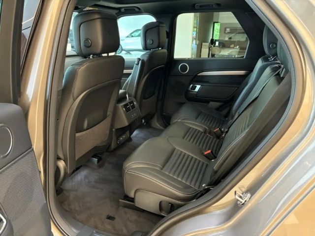 Land Rover Discovery D300 Dynamic SE