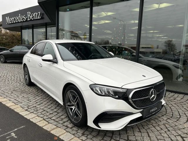 Mercedes-Benz E 220 AMG Line E 220 d Sedan