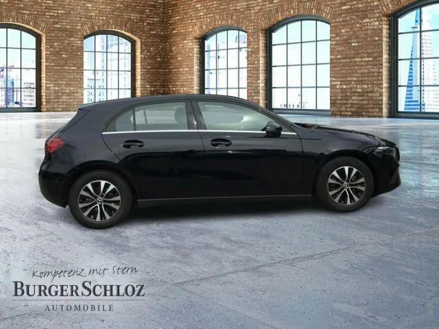 Mercedes-Benz A 180 PDC SHZ LED SpurH AUT LM KAM KlimaA