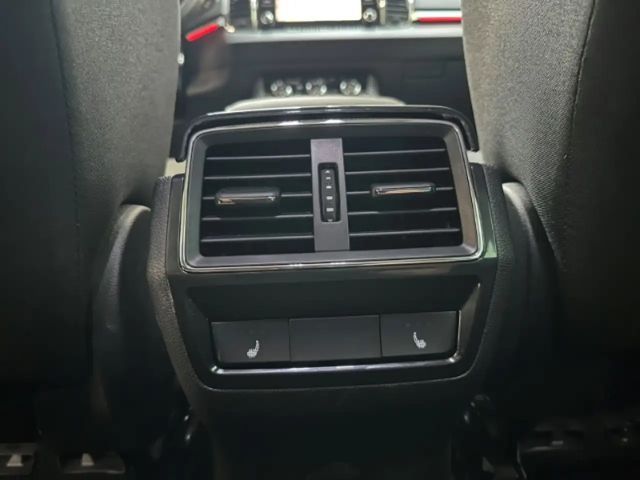 Skoda Karoq 1.5 TSI Clever