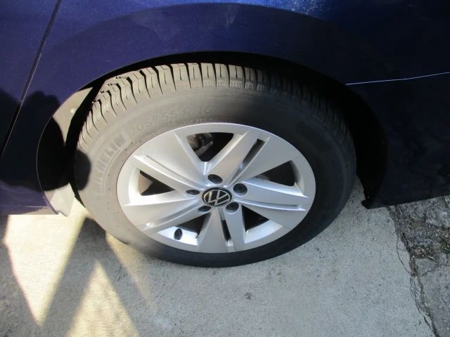 Volkswagen Golf Life Variant