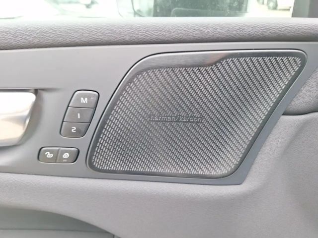 Volvo XC60 AWD Dark Plus T6