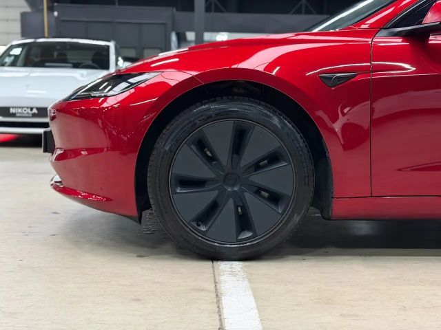 Tesla Model 3 RWD