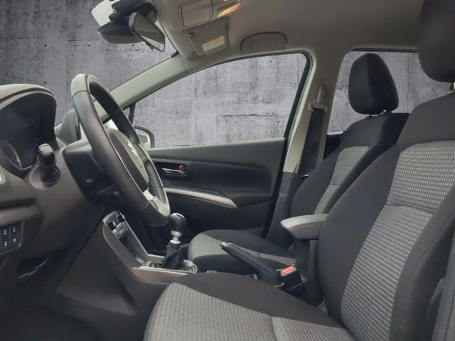 Suzuki S-Cross AllGrip Hybrid