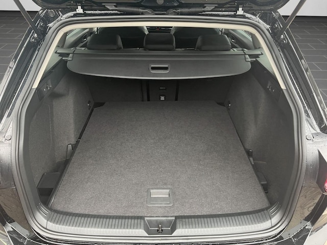 Volkswagen Golf DSG Golf VIII Style Variant