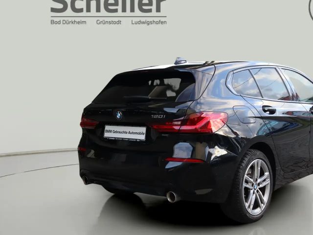 BMW 120 120i Sedan Sport Line