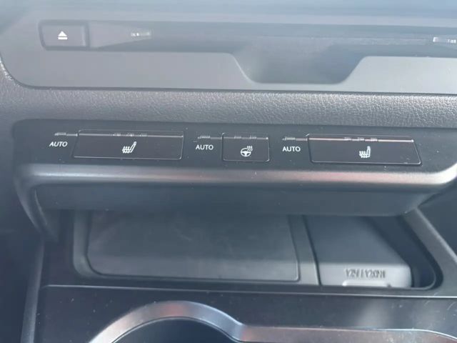 Lexus UX 250h Style Edition